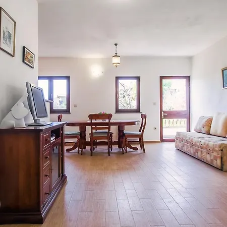 Apartman With A Parking Space Kastel Sucurac, - 12815